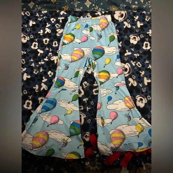 Girls Size 4/5 Dr. Seuss 2 piece set - Picture 2 of 3